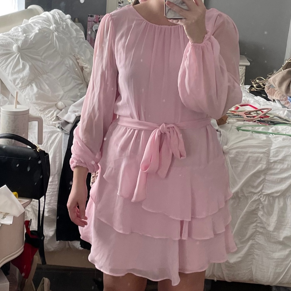 Pink ruffled dress with tie
